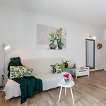 Matanovi Dvori Milna (Brac)