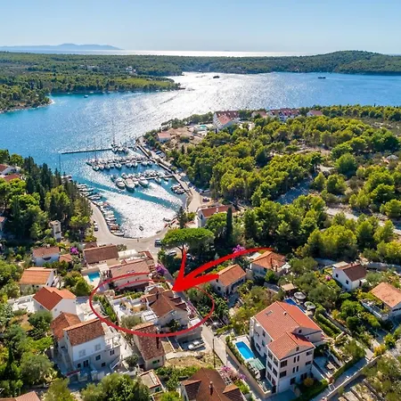 아파트 Matanovi Dvori *