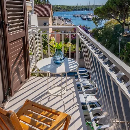 Matanovi Dvori * 밀나